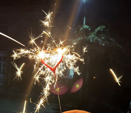 燈火映團(tuán)圓 喜樂(lè)迎元宵圖1